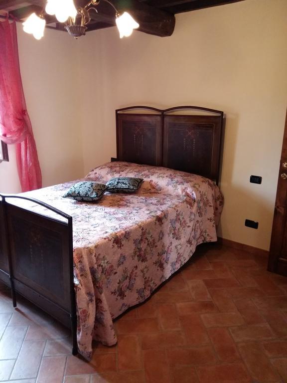 Agriturismo Il Melo Valfabbrica Ngoại thất bức ảnh