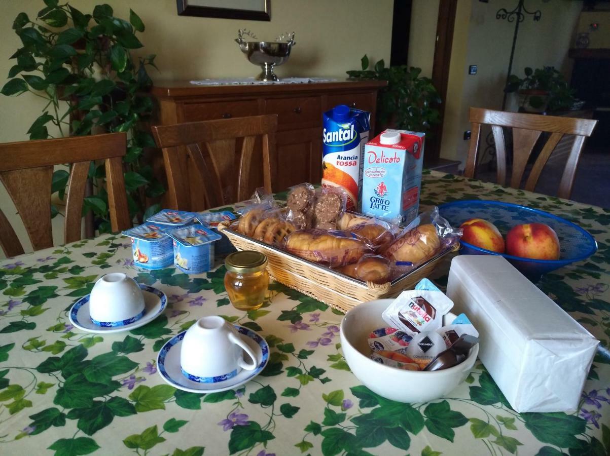 Agriturismo Il Melo Valfabbrica Ngoại thất bức ảnh